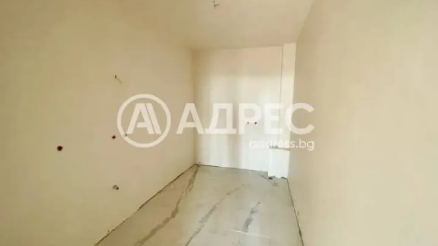 Spacious Family Home with Spa Facility in Stara Zagora, Bulgaria - €260,000 - Image 5