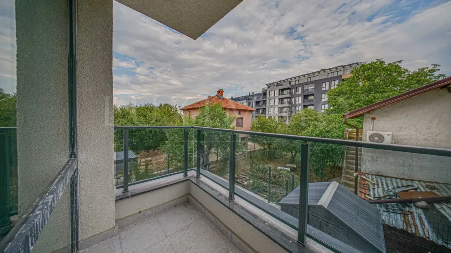 Spacious 2-Bedroom Apartment in Krastova Vada, Sofia - Image 5