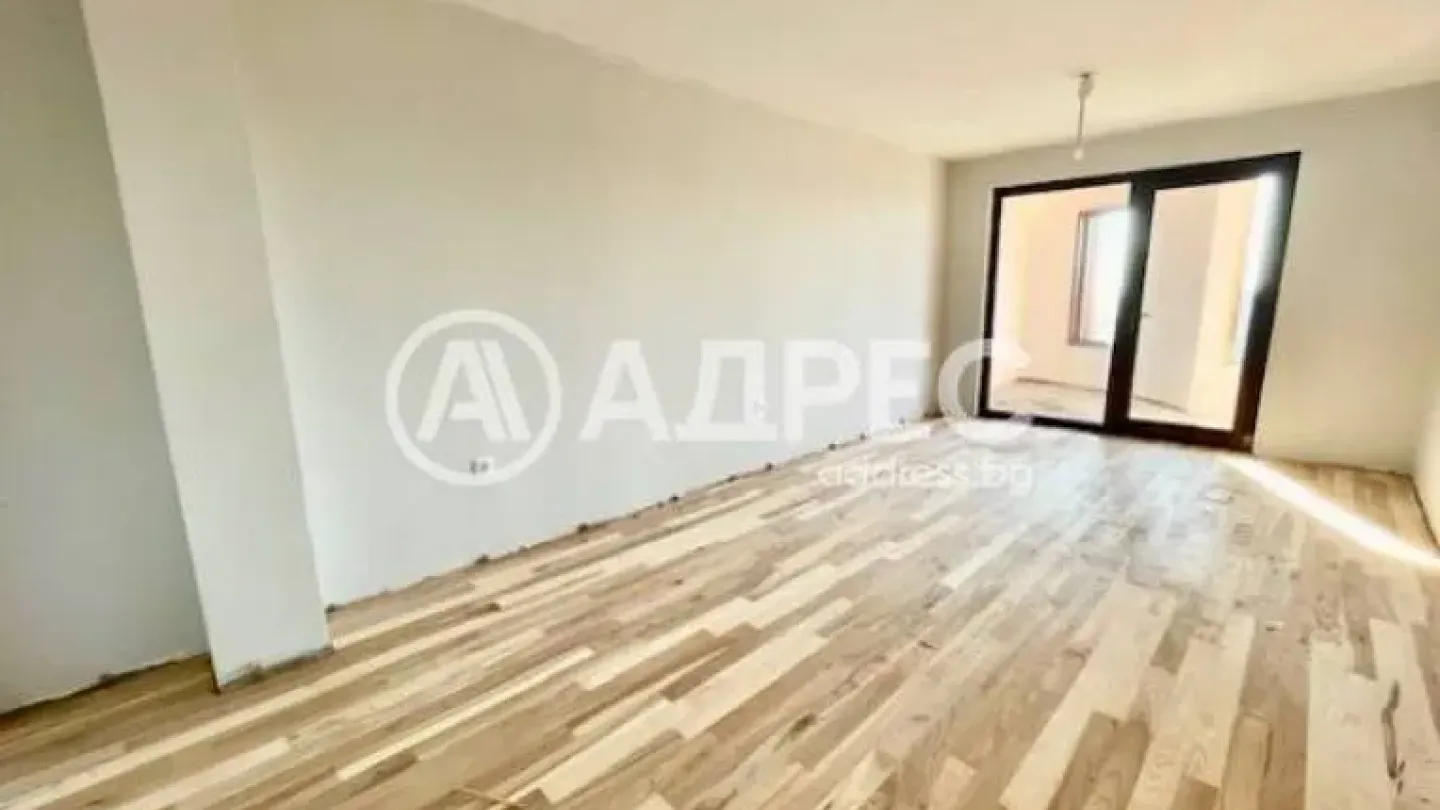 Spacious Family Home with Spa Facility in Stara Zagora, Bulgaria - €260,000 - Image 1