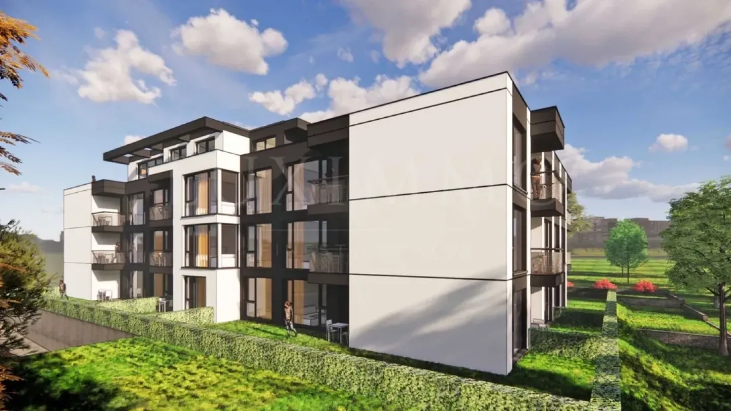 Spacious 2-Bed Apartment with Yard in Malinova Dolina - Image 4