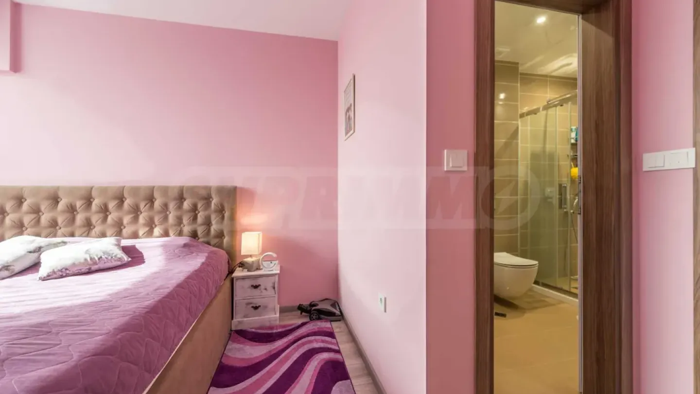 Spacious 3-Bedroom Apartment with Parking Near Grand Mall, Varna - Image 1