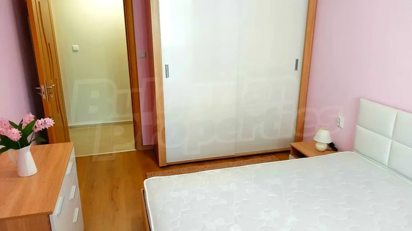 Luxurious Fully Furnished 1-Bedroom Apartment Near Artillery Park - Image 1
