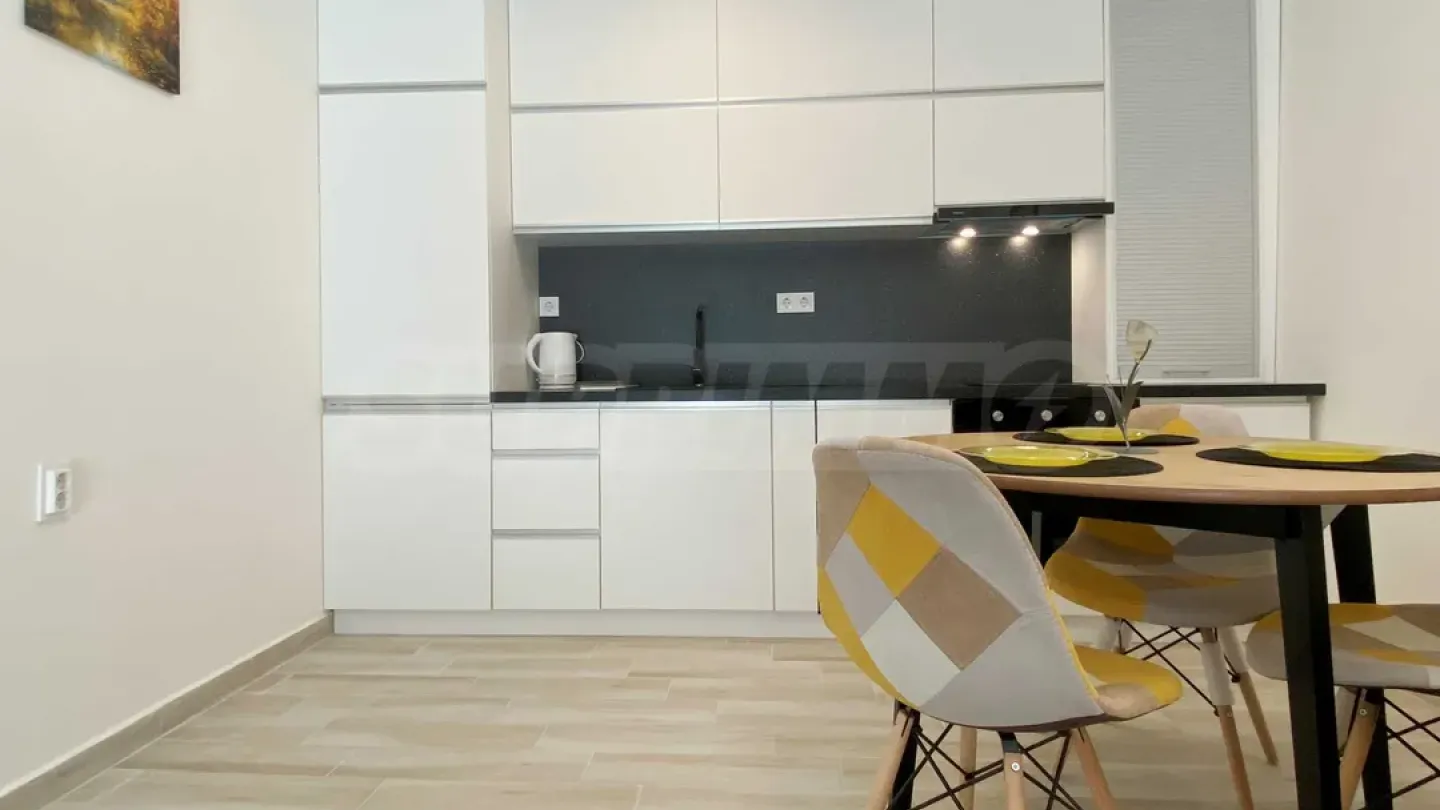 Stylish Plovdiv Apartment Rental - Fully Furnished, Parking Included - Image 5