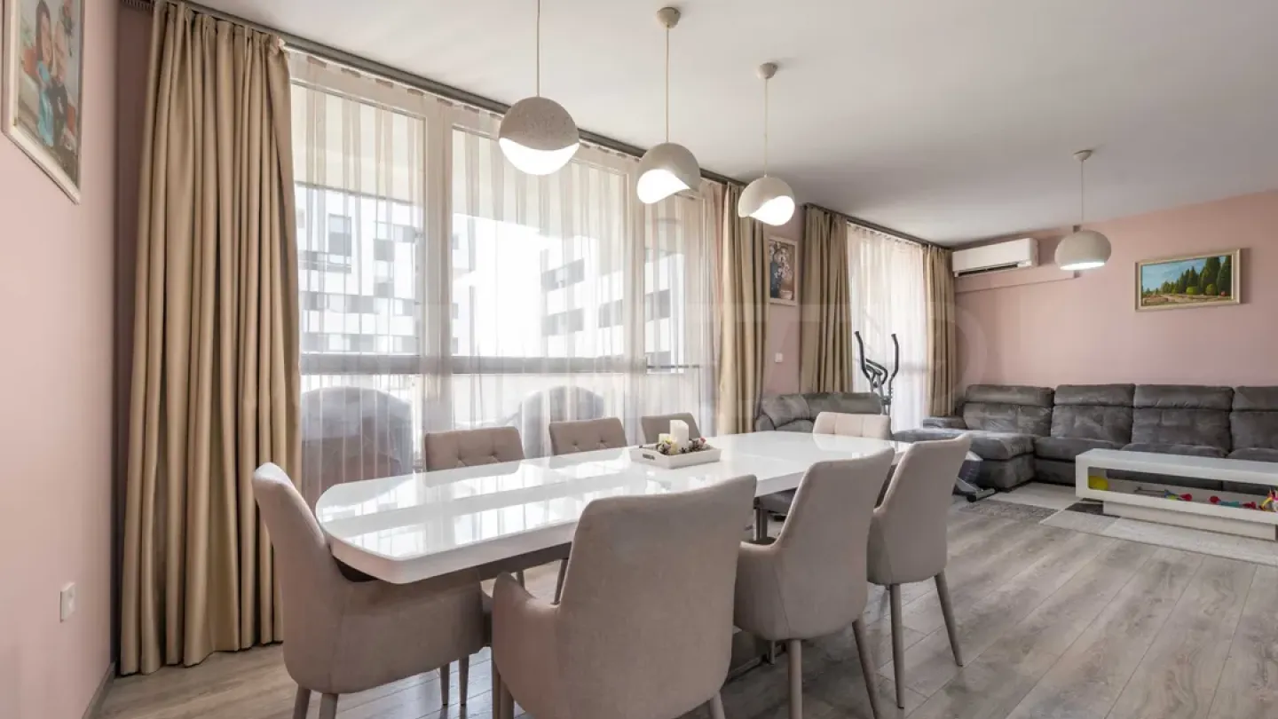 Spacious 3-Bedroom Apartment with Parking Near Grand Mall, Varna - Image 5
