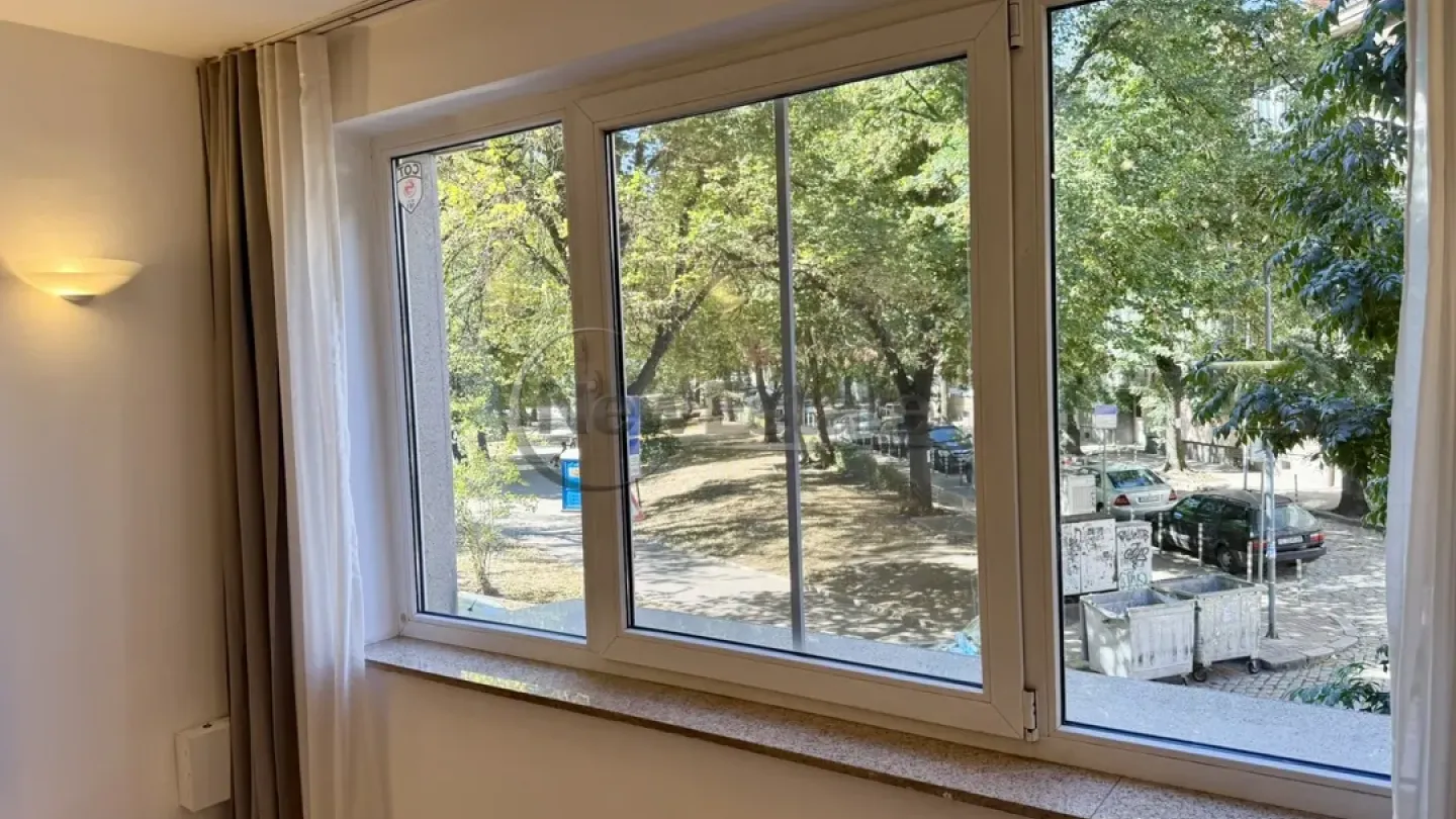 Stylish 1 Bed Apartment in Central Sofia - Fully Furnished - Image 2
