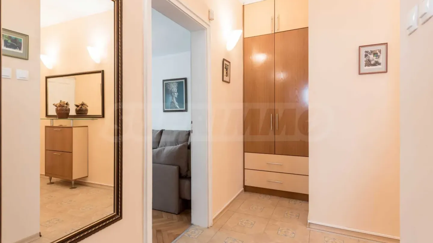 Spacious, Fully Furnished Apartment Near Varna Sports Hall - Image 2
