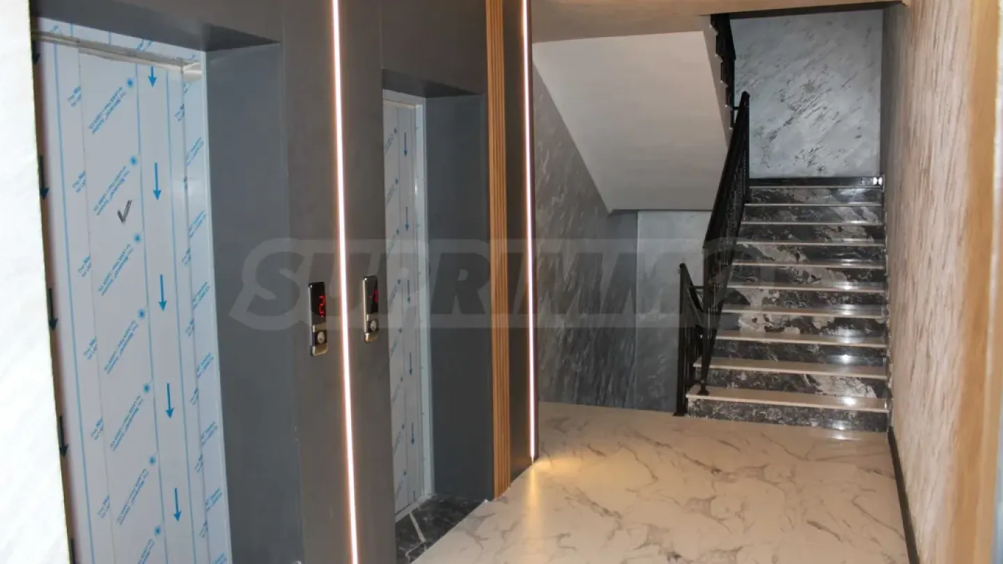 Luxury One-Bedroom Apartment in Plovdiv's Heart - €145,000 - Image 5