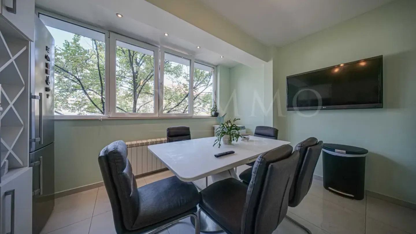 Spacious & Bright Lozenets Apartment with Garage - Fully Furnished - Image 5