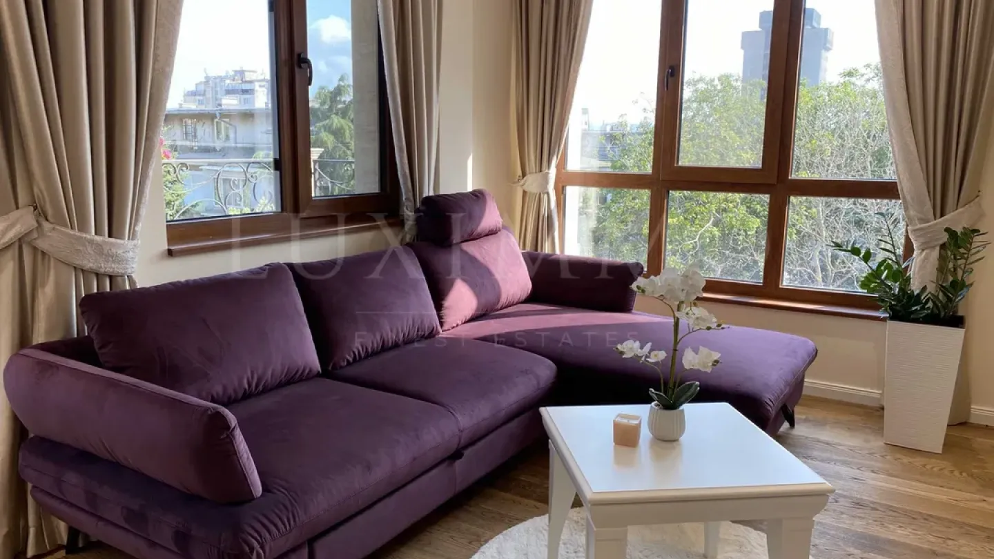 Spacious, Fully Furnished 2-Bed Apartment in Varna's Heart - Image 1