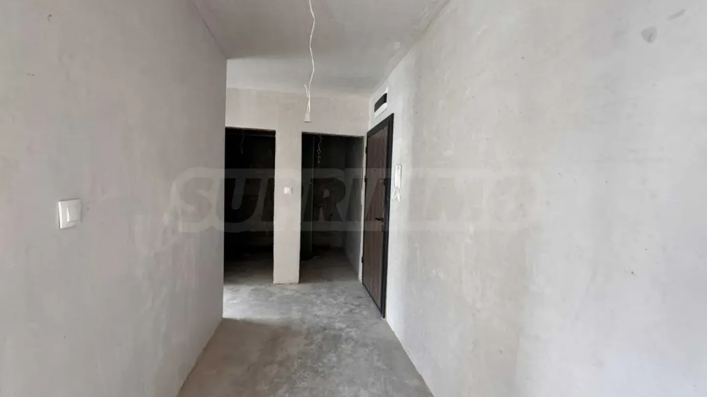 Bright 3-Bedroom Apartment in "Kaza Moderna" Complex - Image 5