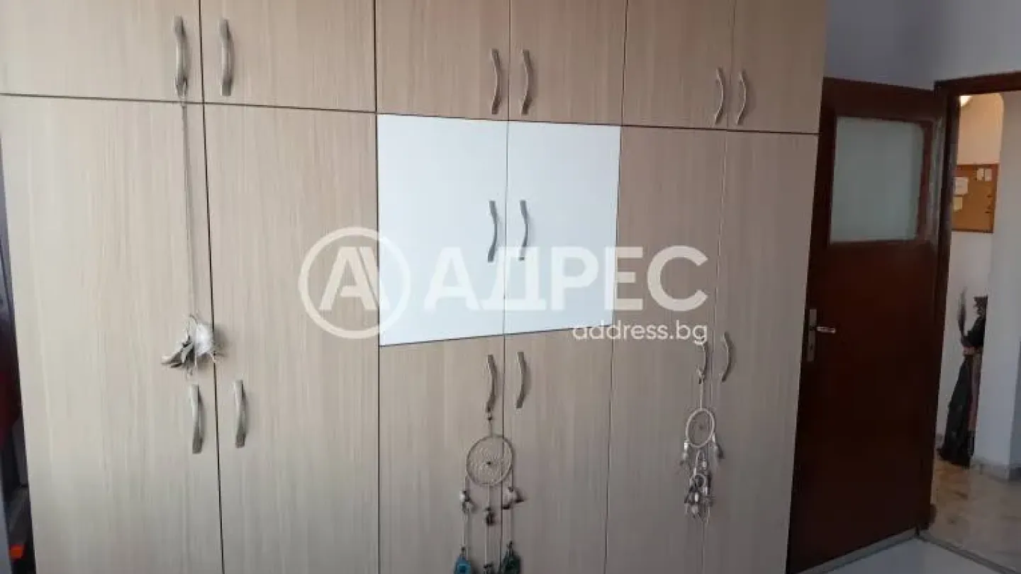 Spacious Fully Furnished 3-Bedroom Apartment with Panoramic Sea Views in Varna. - Image 2