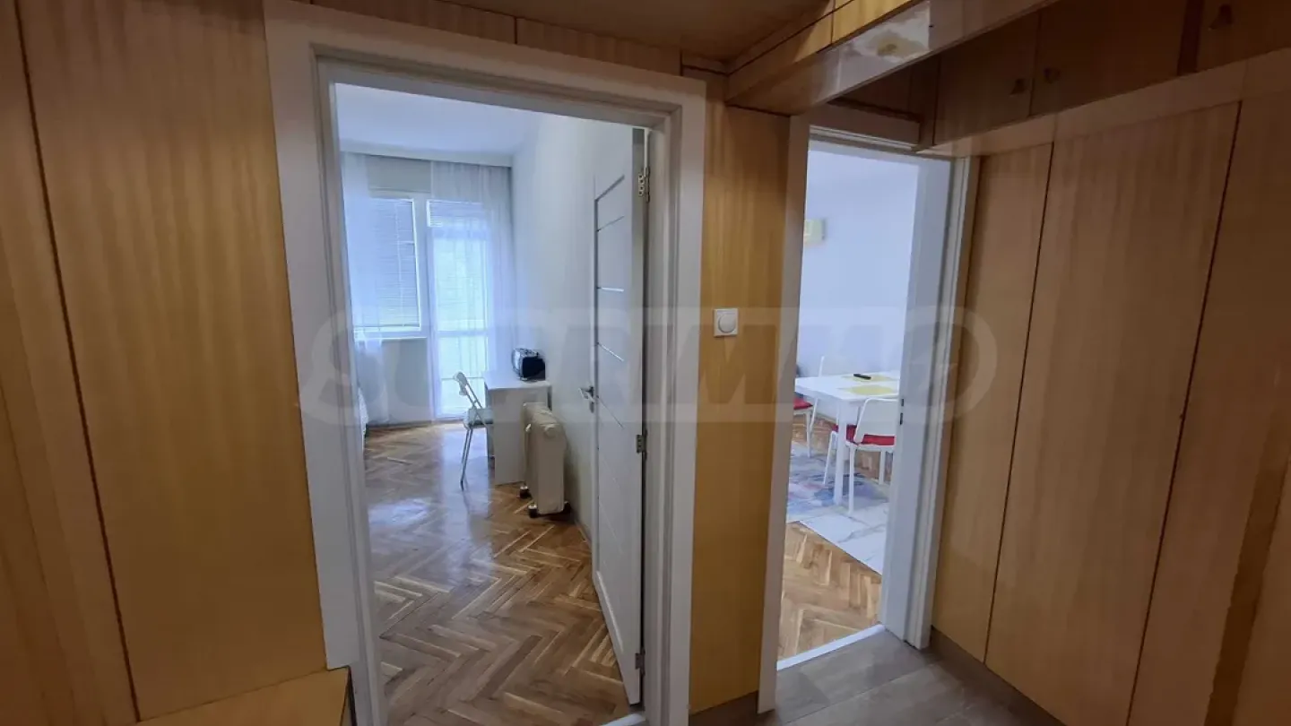 Bright 3-Bedroom Apartment in Varna's Greek Quarter - Fully Furnished - Image 3