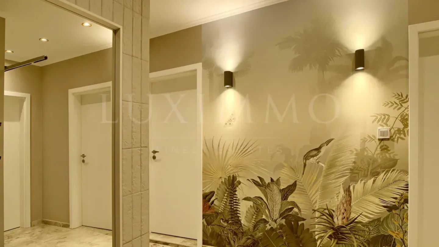 Spacious, Fully Furnished Apartment with Mountain Views - Image 5
