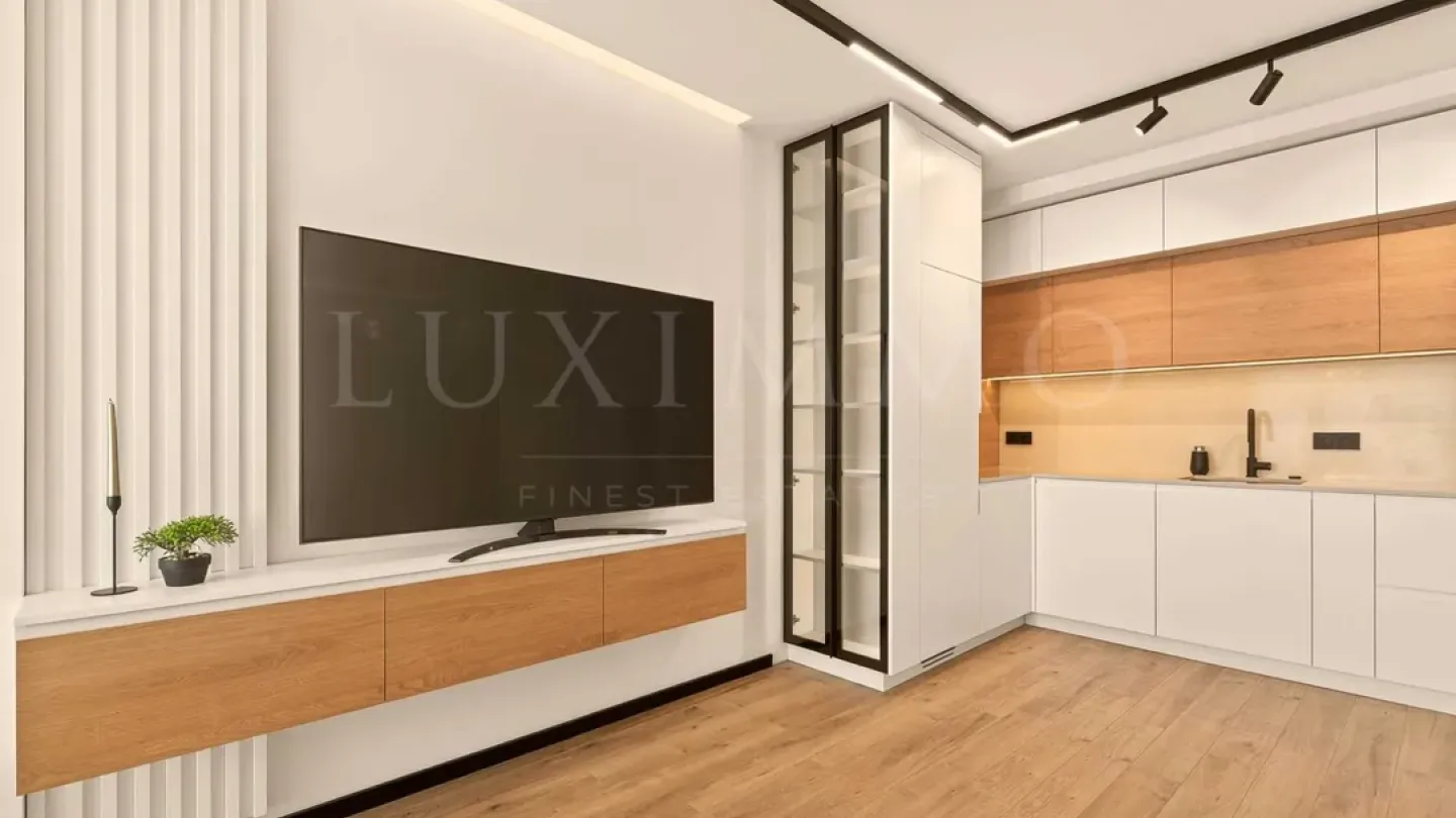 Spacious, Fully Furnished Apartment in Varna's Saltanat Complex - Image 1