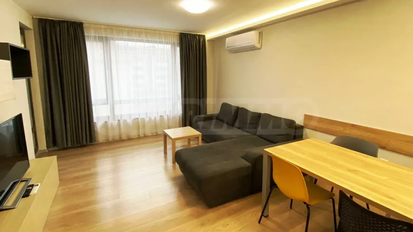 Stylish 2-Bedroom Apartment with Parking in Plovdiv, Bulgaria - Image 1