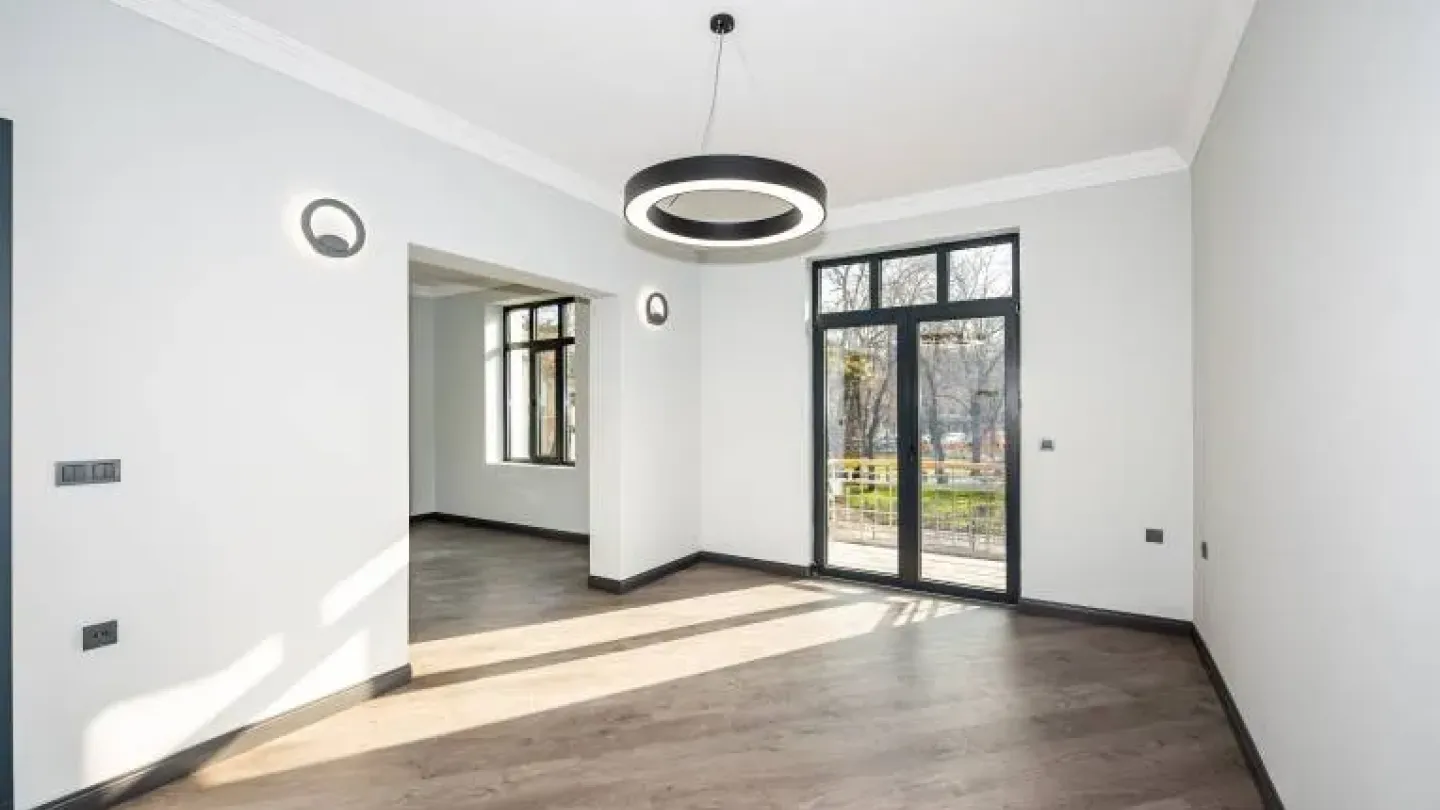 Spacious, Renovated Apartment in Plovdiv City Center – Perfect for Living or Working. - Image 3