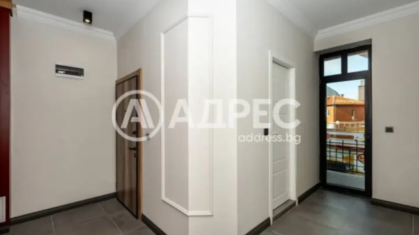 Stylish Plovdiv Center Apartment – Modern, Renovated, and Ready for Your Dreams. - Image 2