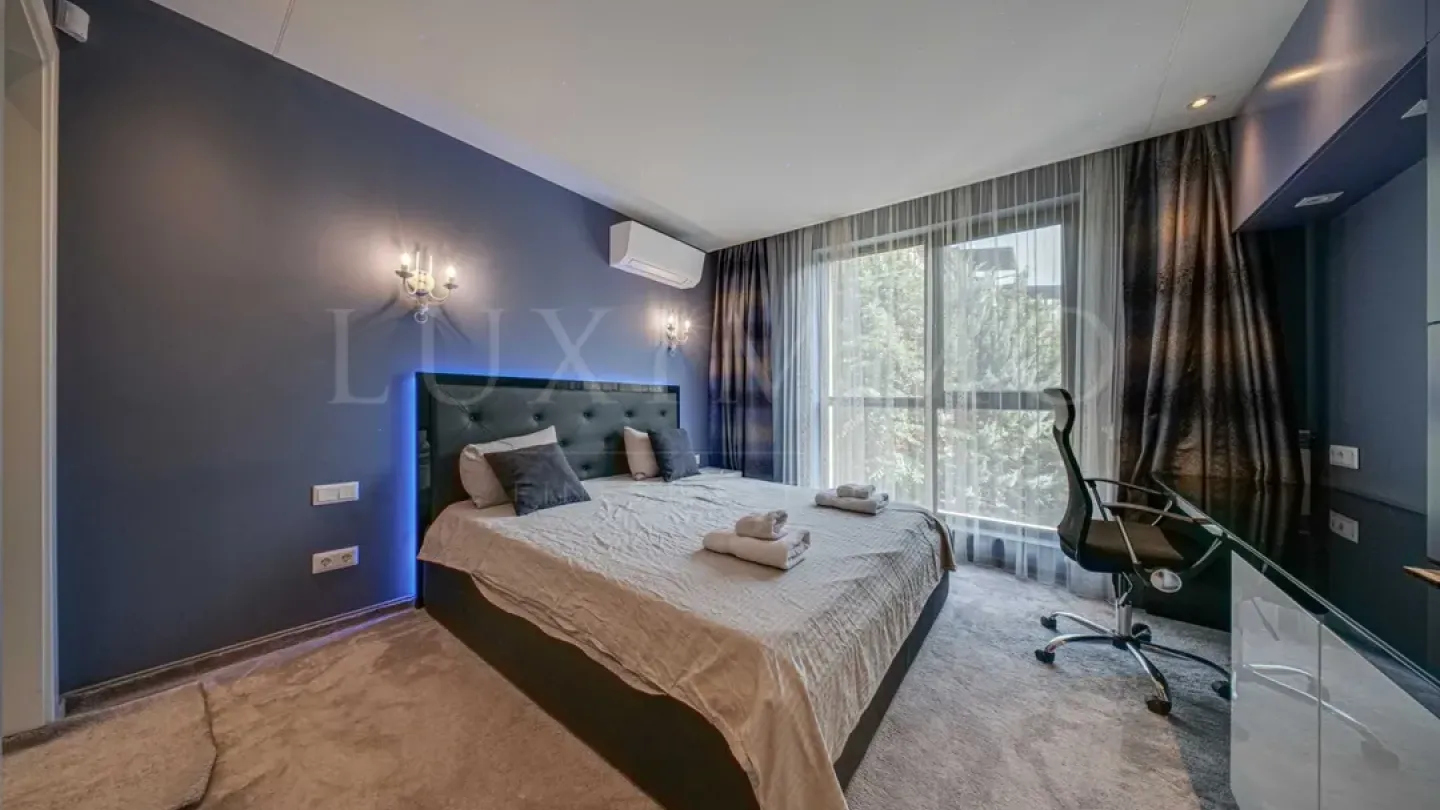 Luxurious 4-Bedroom Apartment in Maxi Complex, Sofia - Image 1