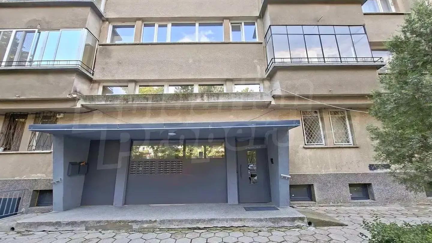 Renovated 1-Bedroom Apartment Near Lion Bridge Metro, Sofia - Image 4