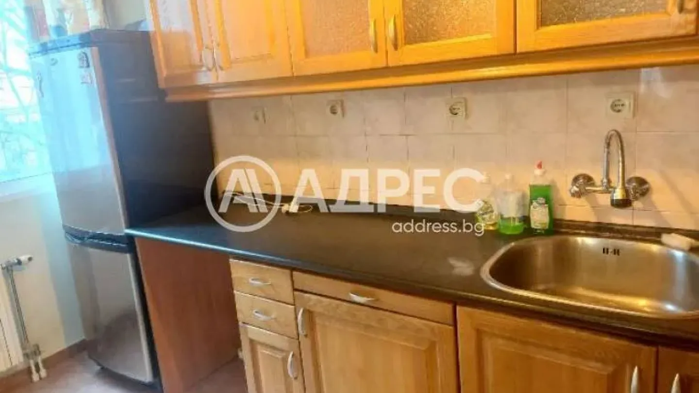Spacious Three-Bedroom Mezonet for Sale in the Heart of Stara Zagora - Image 4