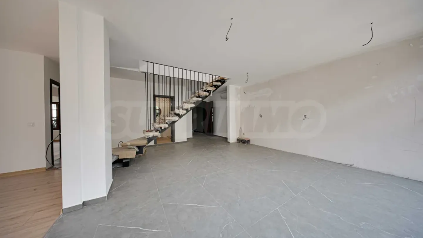 Spacious Mezonet in Slivnitsa Quarter, Sofia - 200m2 - Image 3