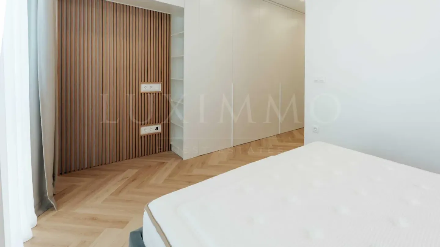 Luxury Burgas Apartment with Parking - Image 4