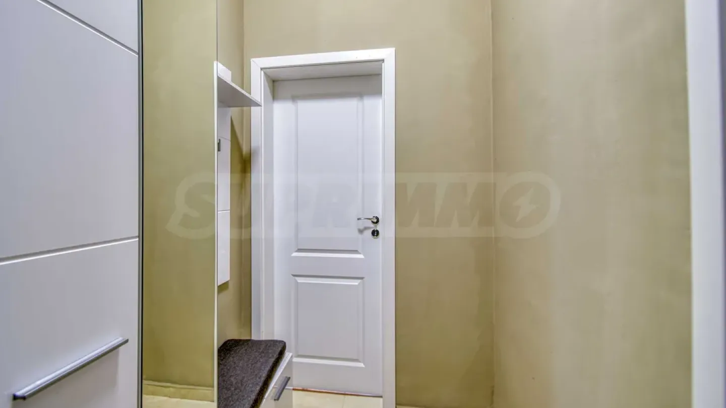 Stylish Fully Furnished Apartment in Sofia Center - Near University - Image 1