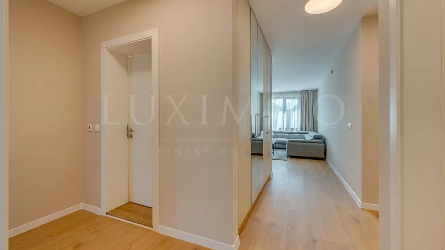 Spacious, Fully Furnished Apartment with Garage - Sofia - Image 2