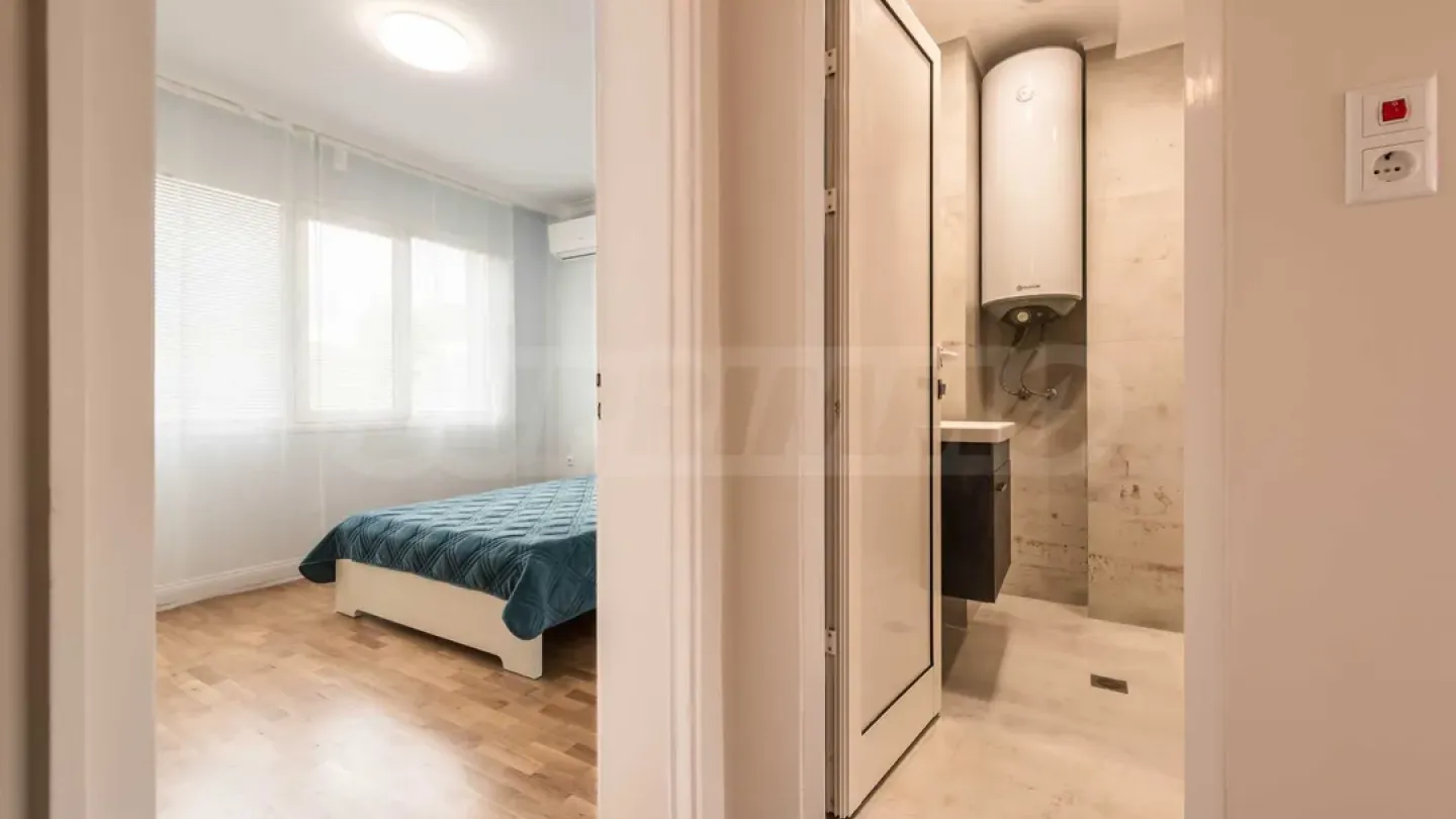 Spacious 3-Bedroom Apartment in Varna City Center - Image 1