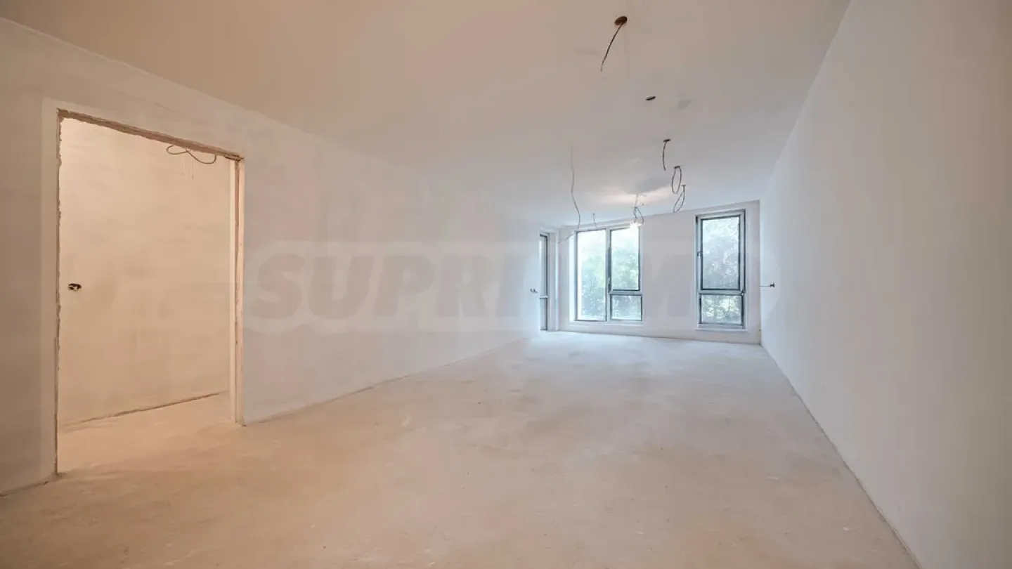 Spacious 2-Bedroom Apartment with Parking in Pavlovo - Image 1