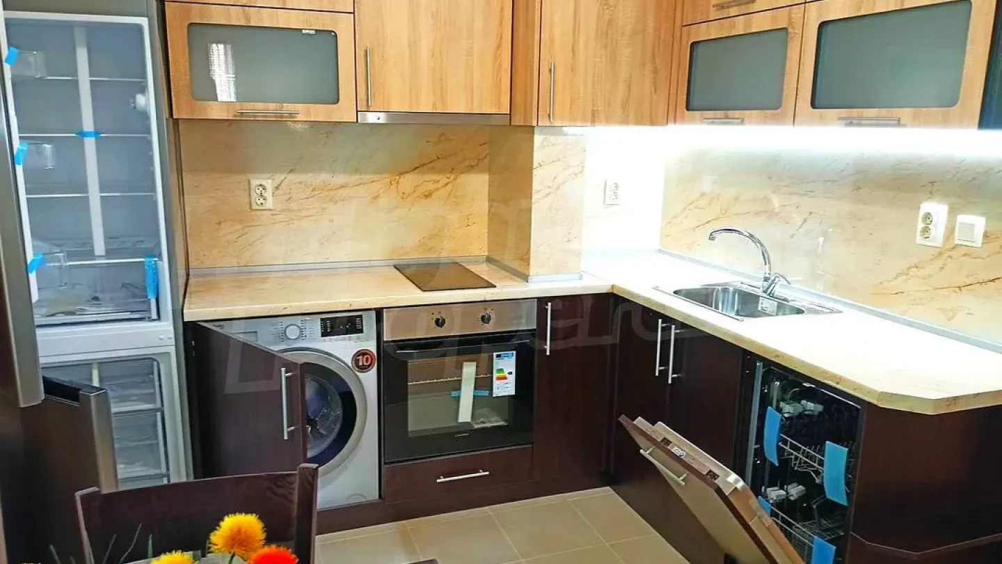 Luxurious Fully Furnished 1-Bedroom Apartment Near Artillery Park - Image 5
