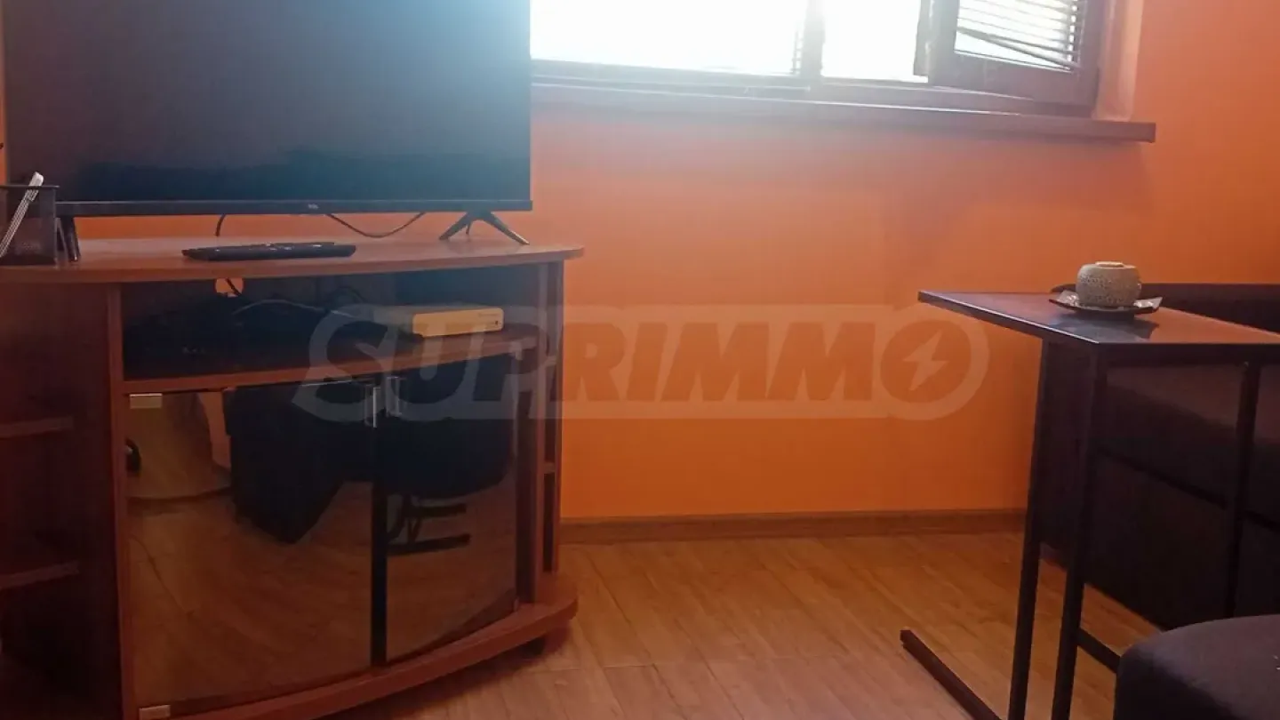 Stylish Fully Furnished 1-Bedroom Apartment in Burgas Center - Image 2