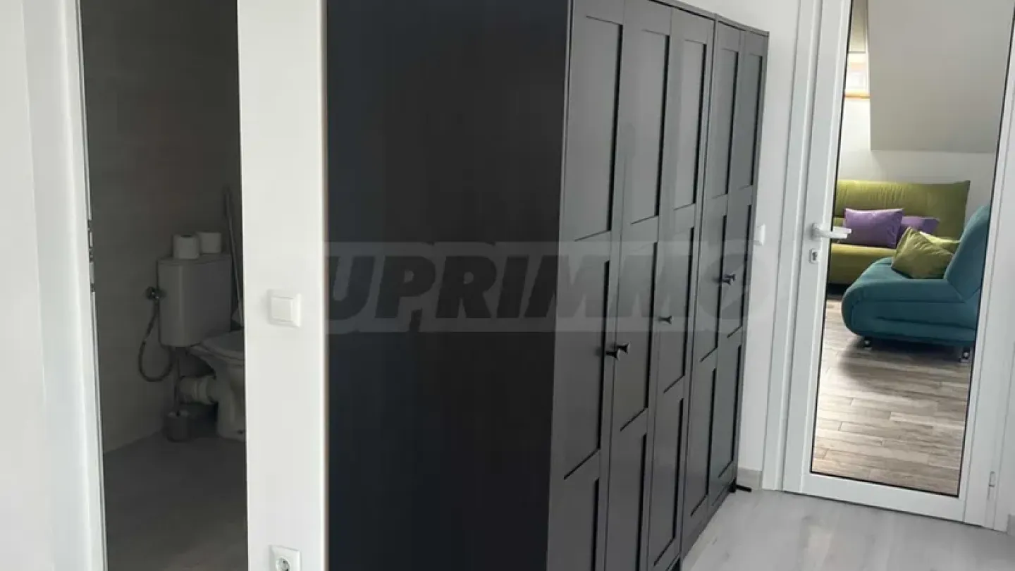 Spacious 3-Bedroom Apartment w/ Garage - Sofia - Image 4