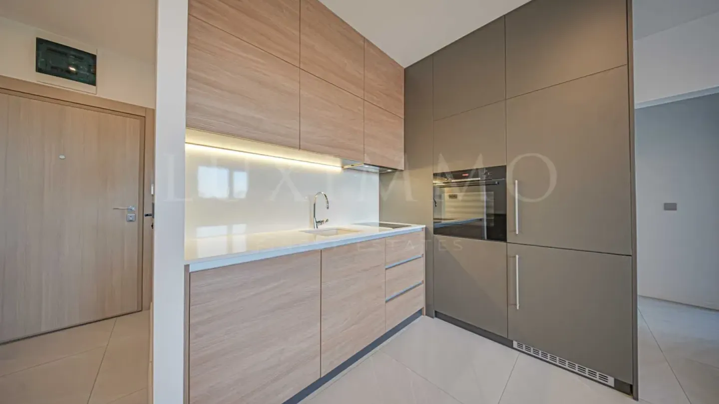Spacious 2-Bed Apartment in Sofia’s "White Quarter" - Image 3