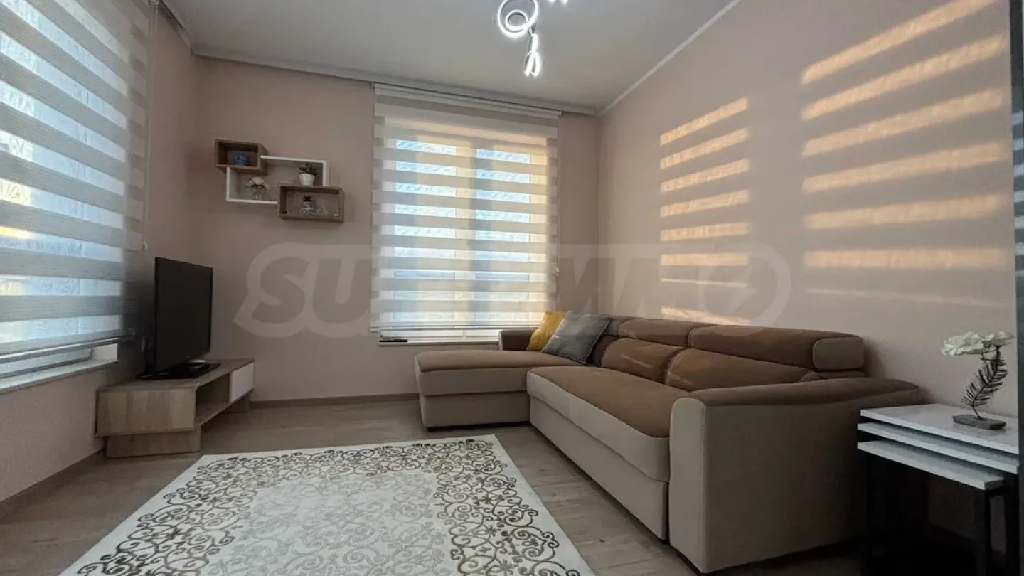 Stylish 2-Bedroom Apartment in Magnolia Residence, Plovdiv - Image 3