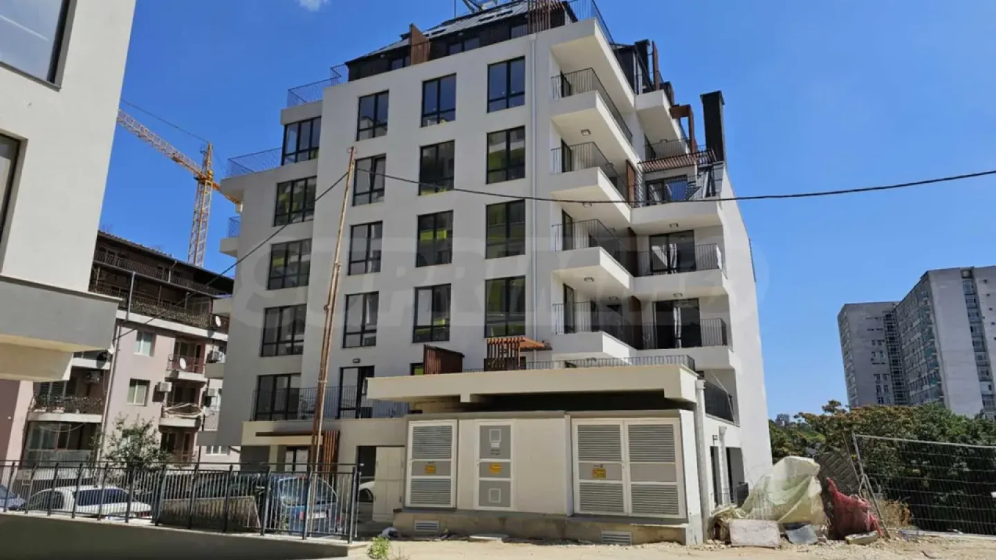 Panoramic Varna Penthouse with Two Terraces - Image 1