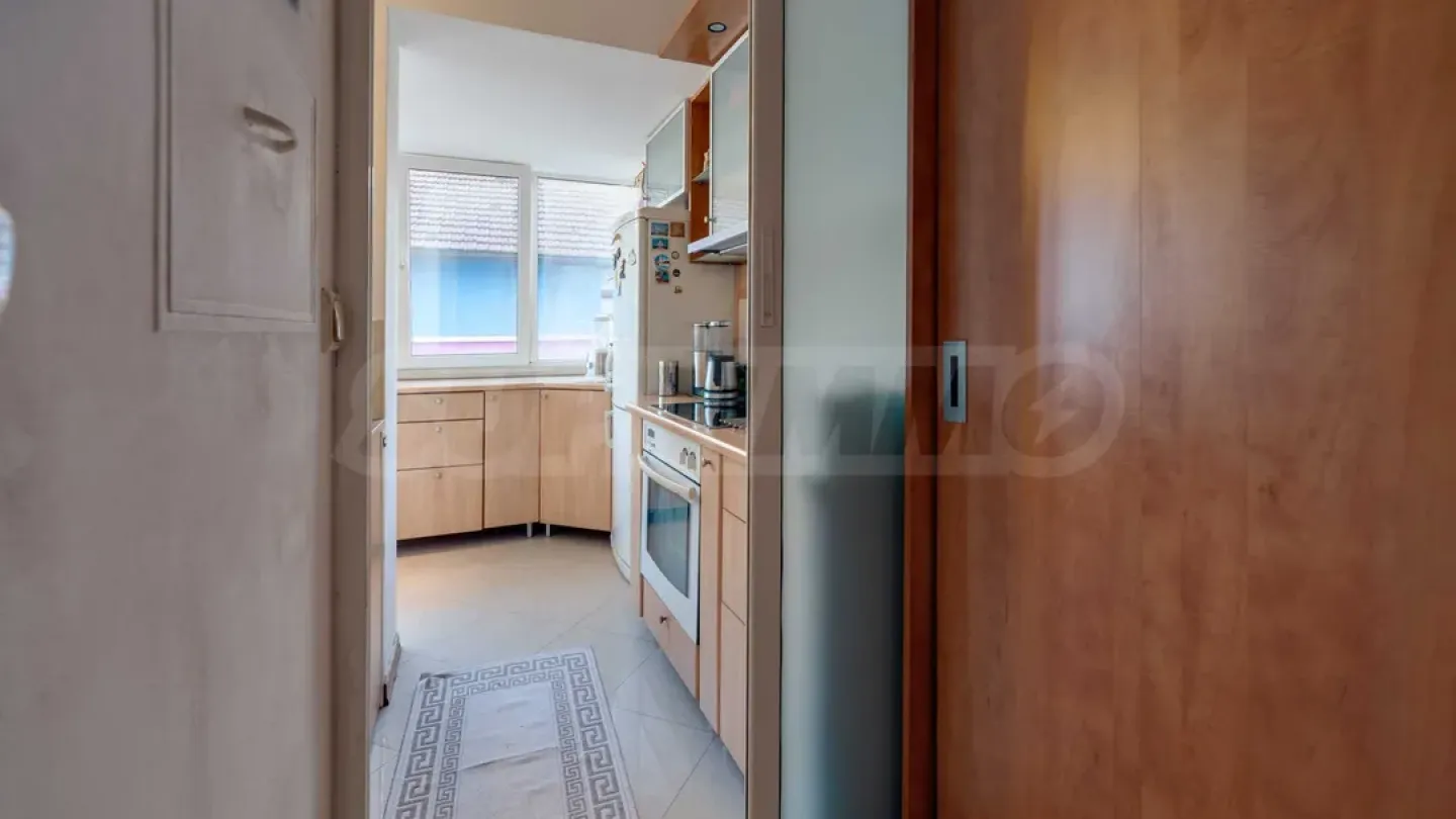 Spacious Fully Furnished Apartment Near Hotel "Marinela", Sofia - Image 3