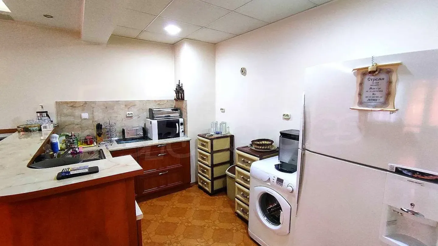 Spacious Two-Bedroom Apartment in Old Town, Stara Zagora - Image 5