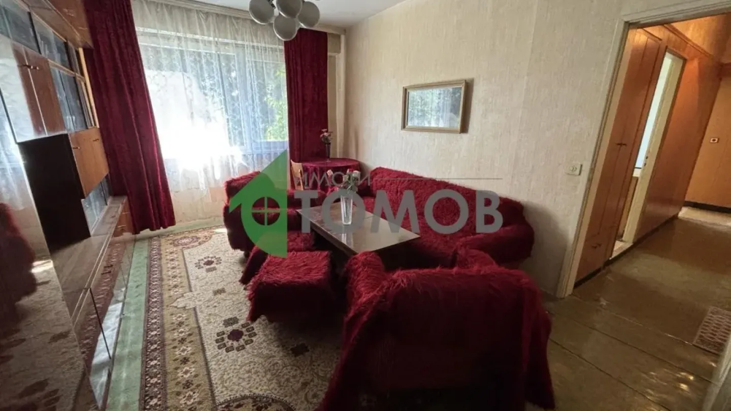 Spacious One-Bedroom Apartment in Stara Zagora's Kazaniski District - Image 1