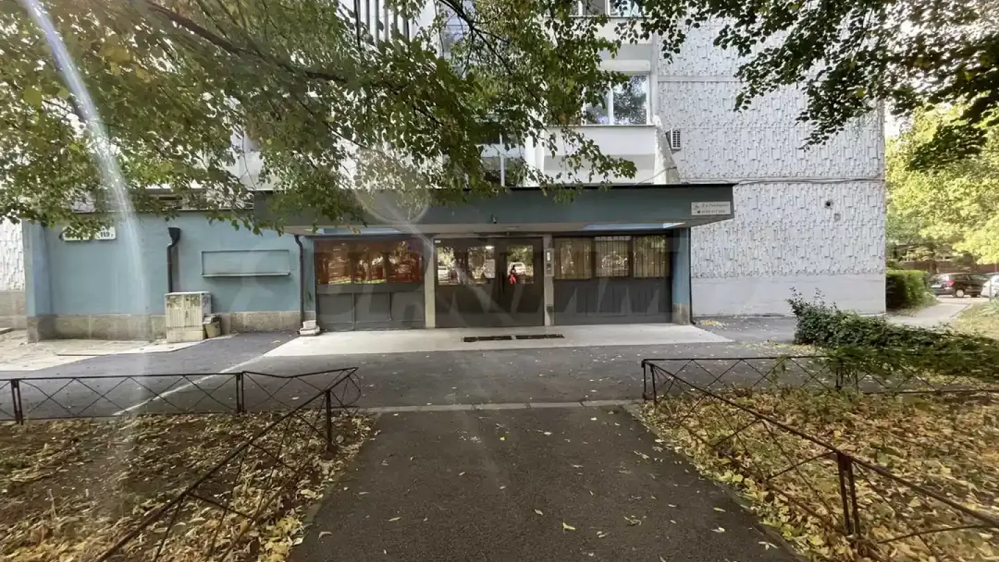Spacious 1-Bedroom Apartment for Rent in Lozhnitsite, Sofia - Image 2