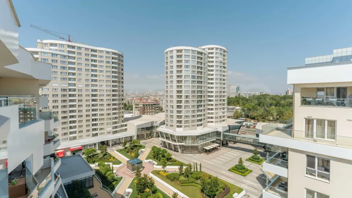 Luxury Burgas Apartment - Smart Home & Amenities - Image 1