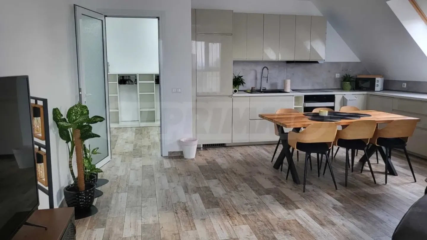 Spacious 3-Bedroom Apartment w/ Garage - Sofia - Image 5
