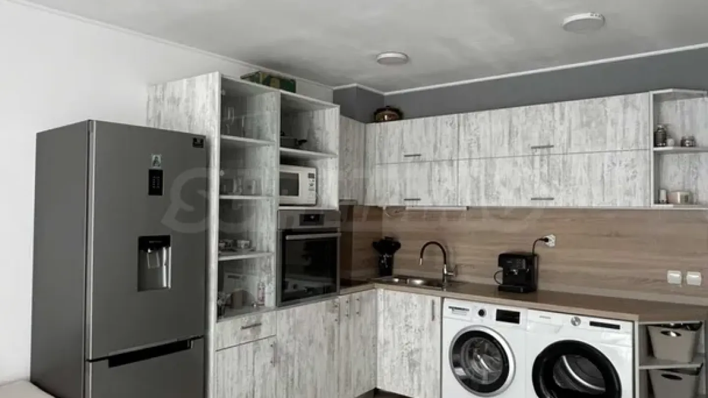 Spacious 2-Bedroom Apartment in New Plovdiv Building - Image 3