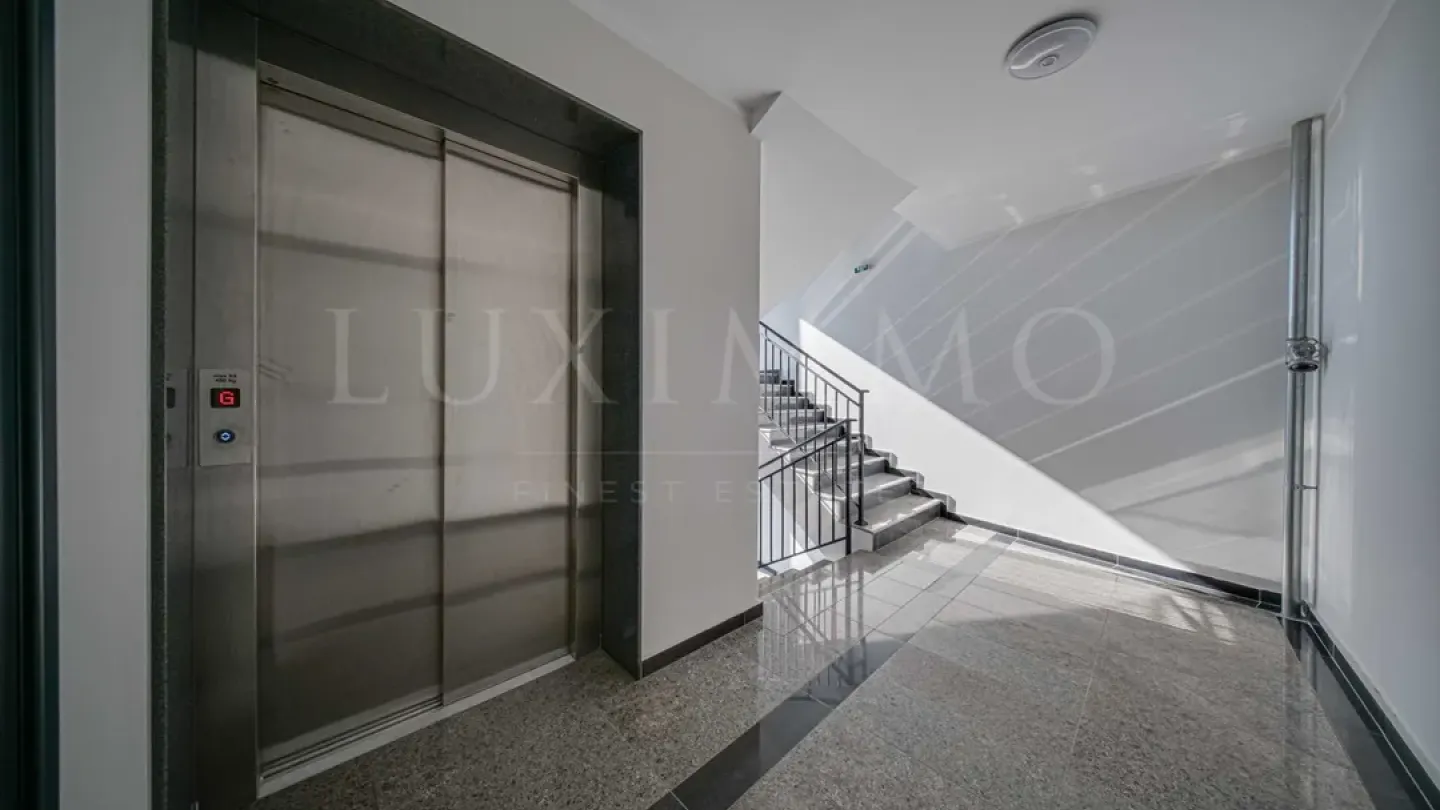 Spacious Fully Furnished Apartment in Sofia's Slatina Quarter - Image 1