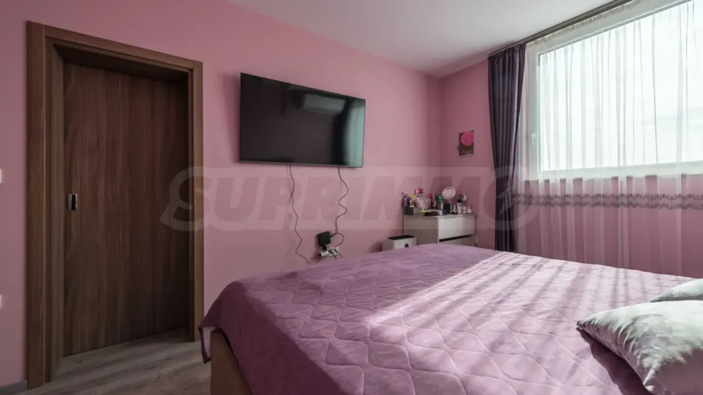 Spacious 3-Bedroom Apartment with Parking Near Grand Mall, Varna - Image 3
