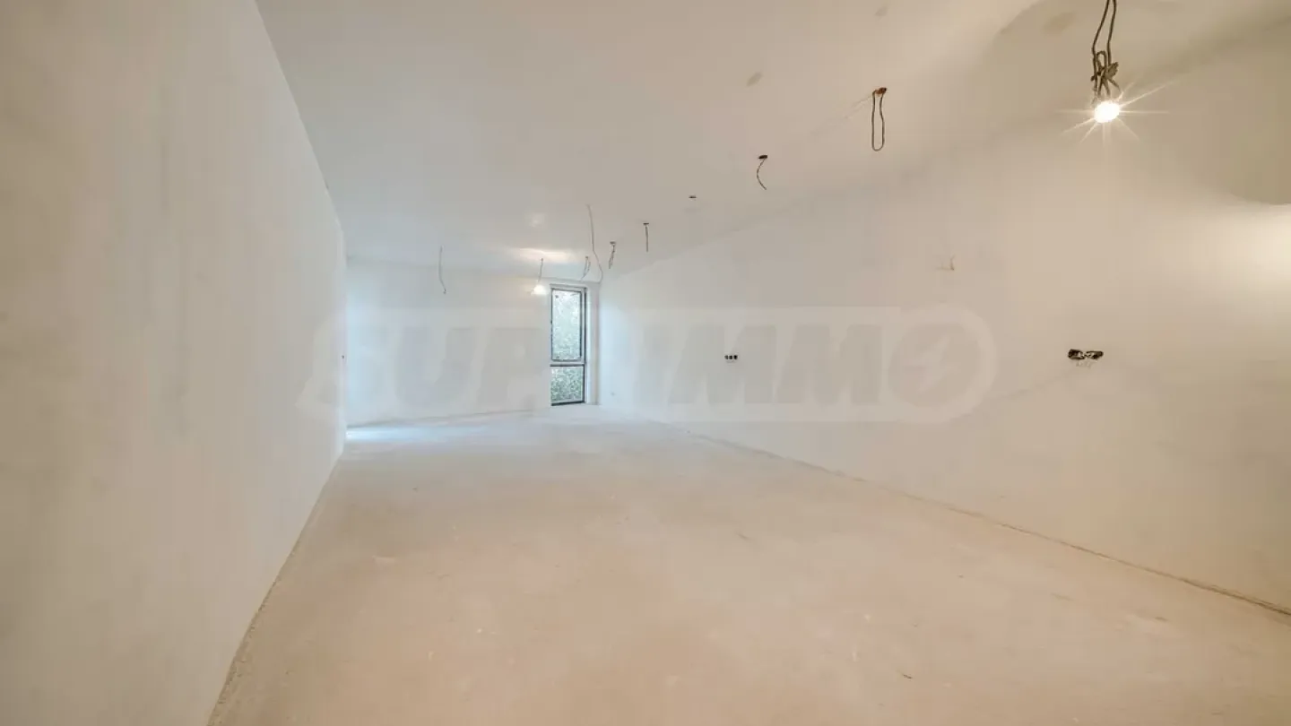 Spacious 2-Bedroom Apartment with Parking in Pavlovo - Image 5