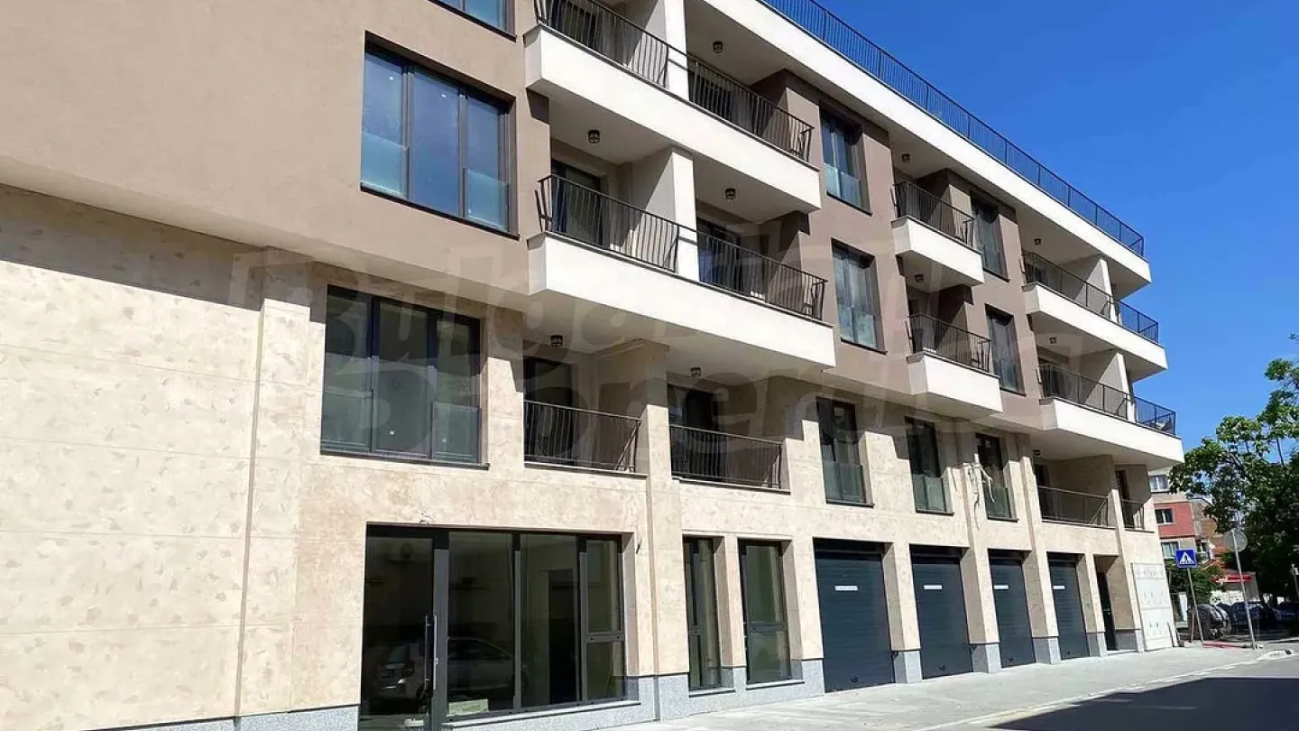 Modern 2-Bedroom Apartment in Plovdiv's Heart – New! - Image 4