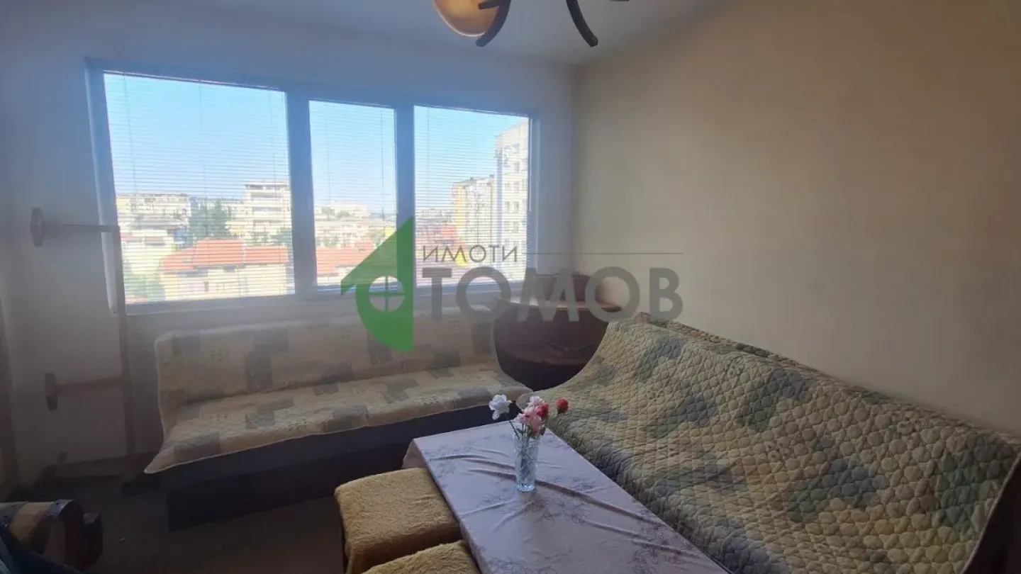 Spacious 2-Bedroom Apartment in Stara Zagora's Opelchenski District - Image 2