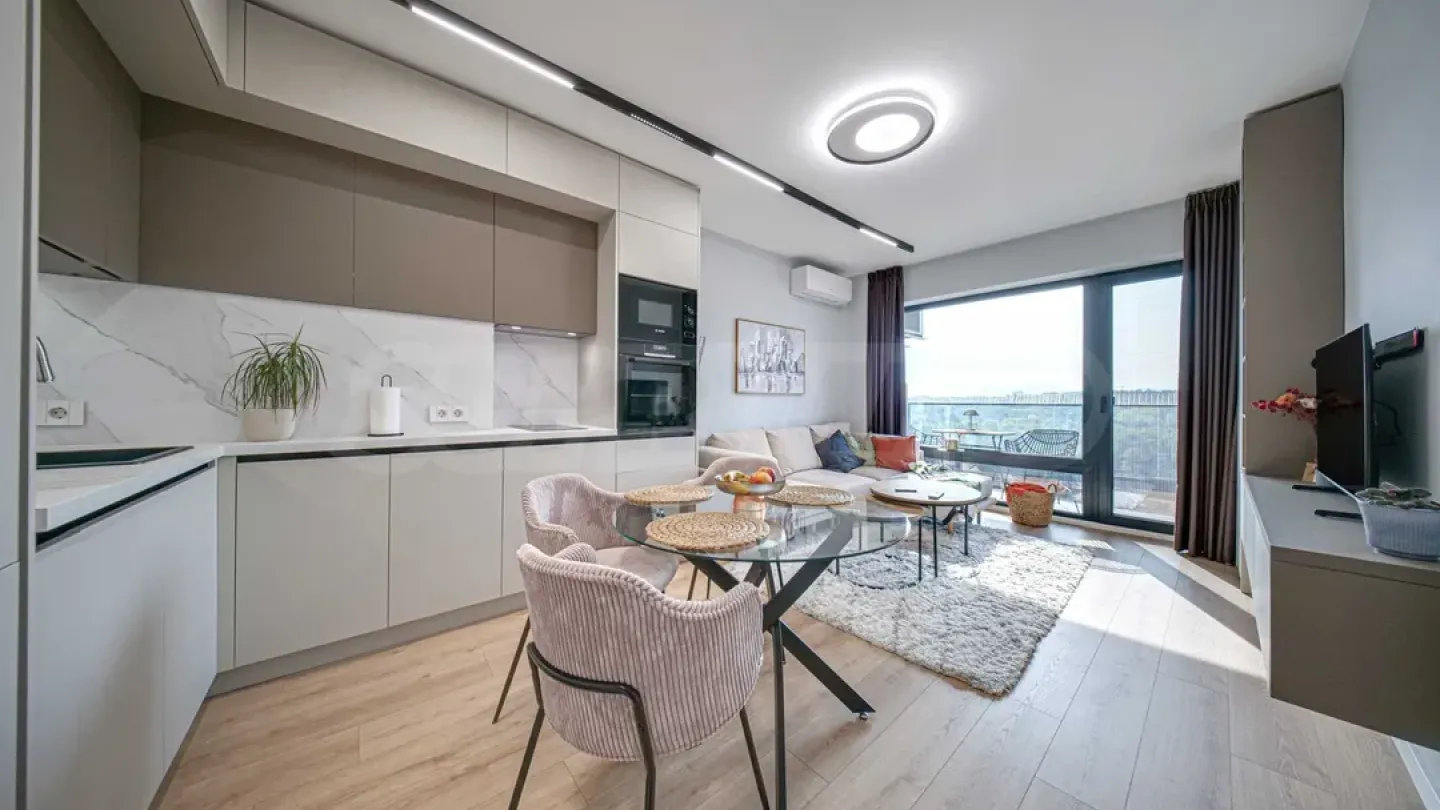 Spacious 2-Bedroom Flat with Vitosha View - Image 1