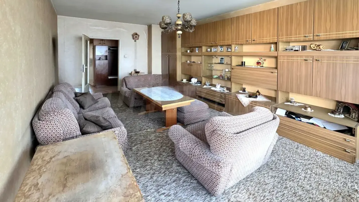 Spacious 3-Bedroom Apartment in Quiet Green Sofia Area - Image 4